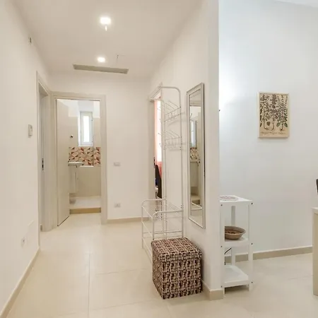 Lovely And Bright 2 Bed Flat Near Termini * Rom