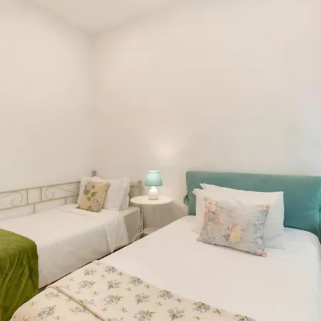 Lovely And Bright 2 Bed Flat Near Termini *