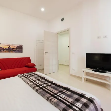 Lovely And Bright 2 Bed Flat Near Termini * Rom