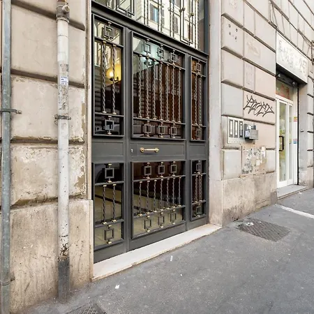 Lovely And Bright 2 Bed Flat Near Termini *